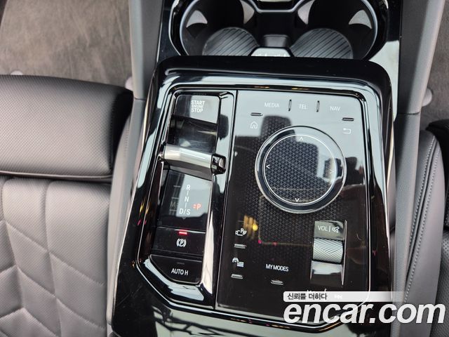 BMW 5-Series 2024 — photo 9