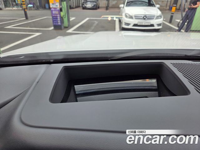BMW 5-Series 2024 — photo 18