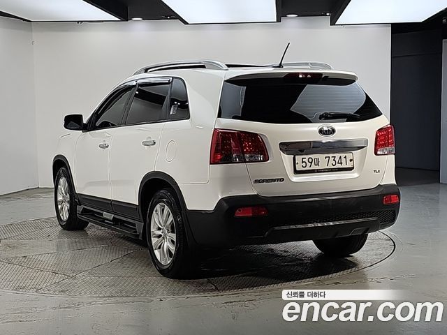 Kia Sorento 2011 — photo 3