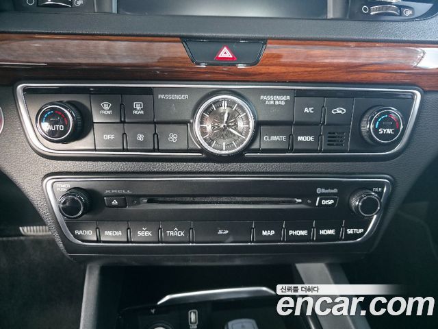 Kia K7 2017 — photo 16