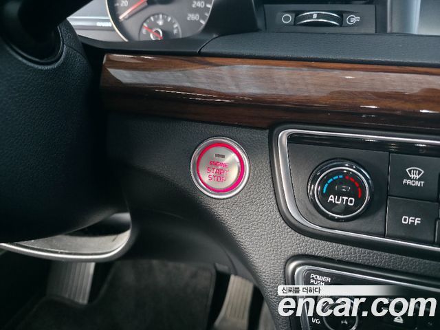 Kia K7 2017 — photo 17