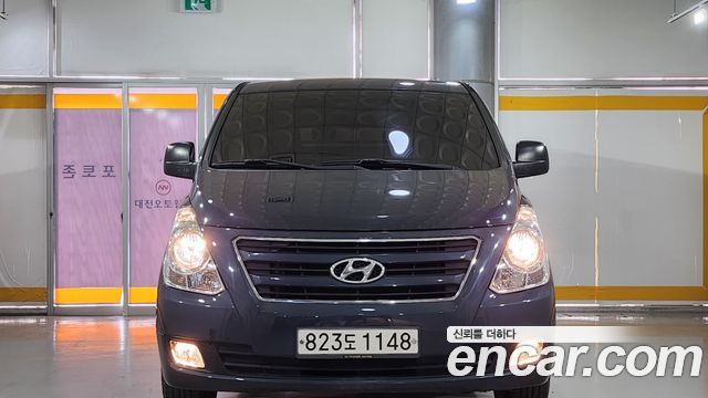 Hyundai Starex 2017 — photo 2