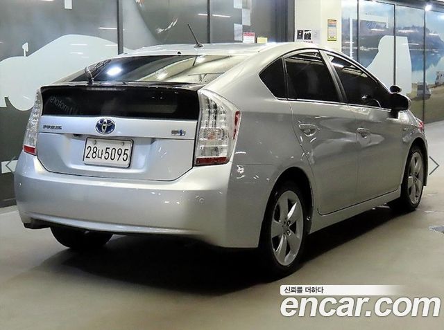 Toyota Prius 2011 — photo 4