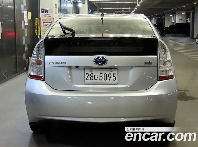 Toyota Prius 2011 — photo 5