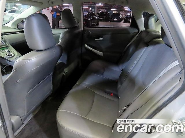 Toyota Prius 2011 — photo 7