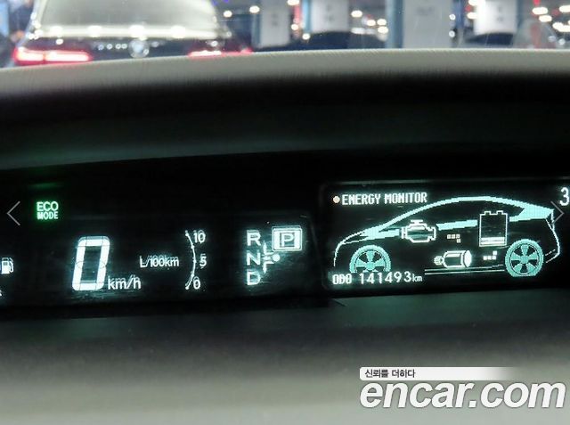 Toyota Prius 2011 — photo 9