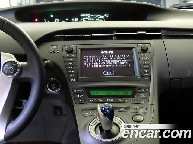 Toyota Prius 2011 — photo 11