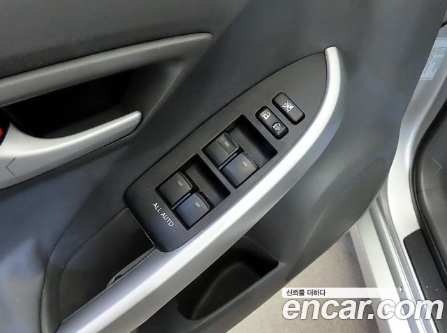 Toyota Prius 2011 — photo 13