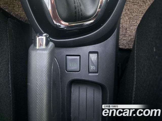 Renault Korea QM3 2014 — photo 13