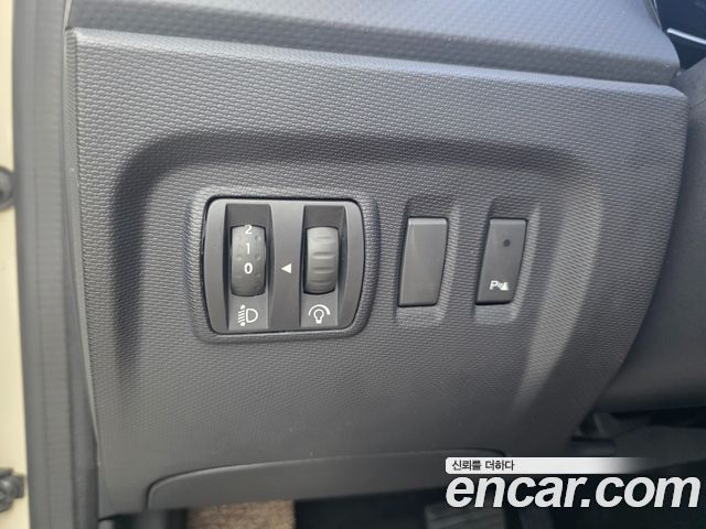 Renault Korea QM3 2014 — photo 14