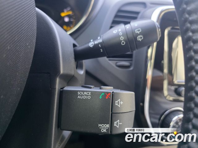 Renault Korea QM3 2014 — photo 17
