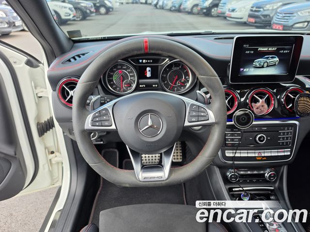 Mercedes-Benz GLA-Class 2019 — photo 9