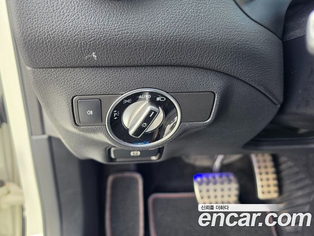 Mercedes-Benz GLA-Class 2019 — photo 14