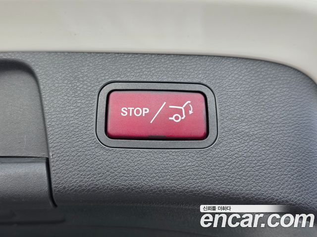 Mercedes-Benz GLA-Class 2019 — photo 19
