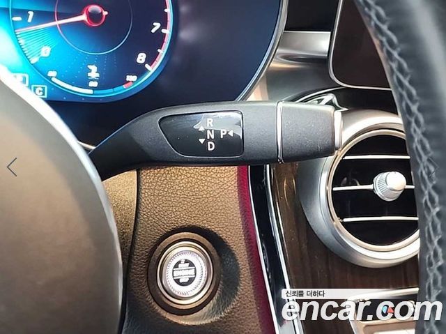 Mercedes-Benz GLC-Class 2020 — photo 8