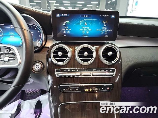 Mercedes-Benz GLC-Class 2020 — photo 10
