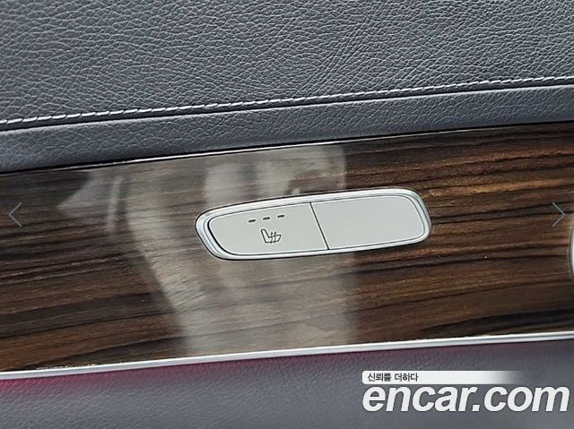 Mercedes-Benz GLC-Class 2020 — photo 13