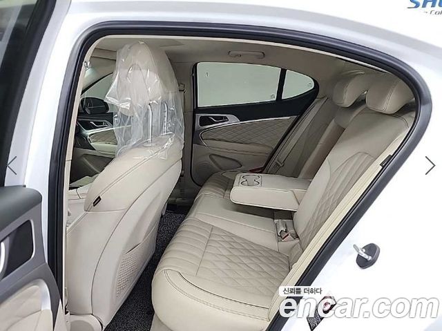 Genesis G70 2019 — photo 12