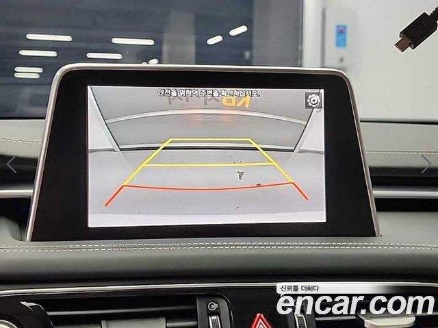 Genesis G70 2019 — photo 17