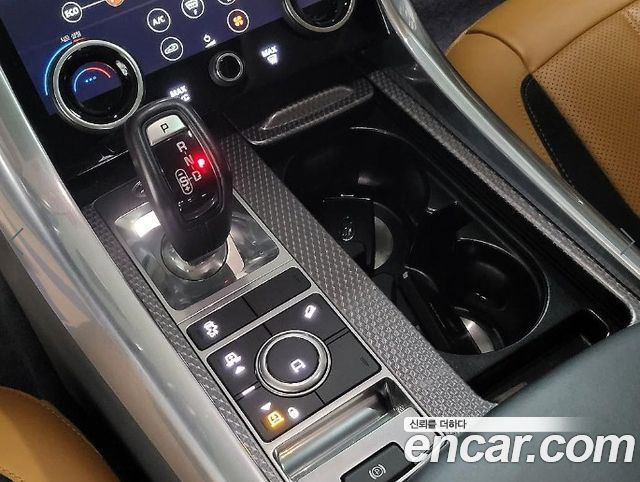 Land Rover Range Rover Sport 2020 — photo 12