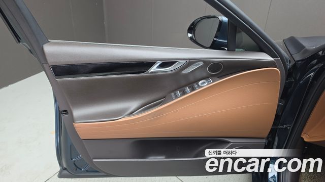 Genesis G80 2022 — photo 14