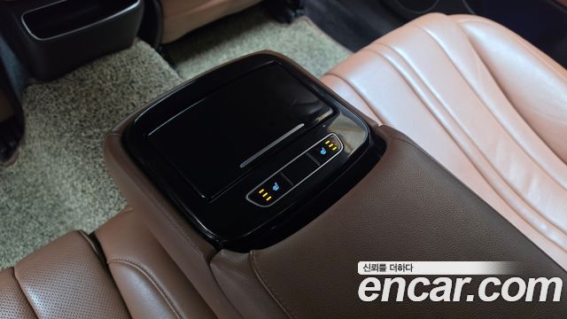 Genesis G80 2022 — photo 27
