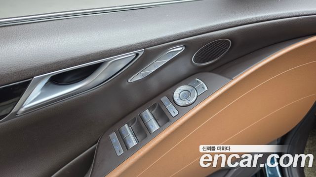Genesis G80 2022 — photo 31