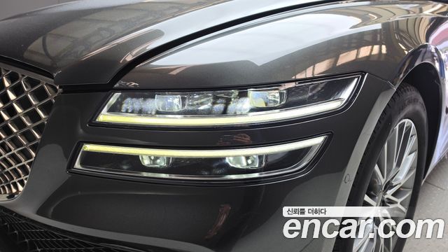 Genesis G80 2023 — photo 8
