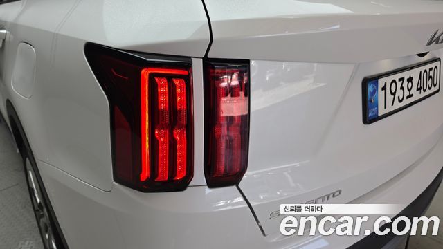 Kia Sorento 2023 — photo 9