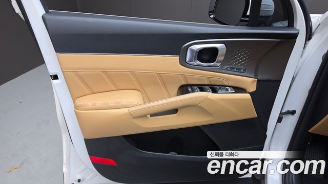 Kia Sorento 2023 — photo 14