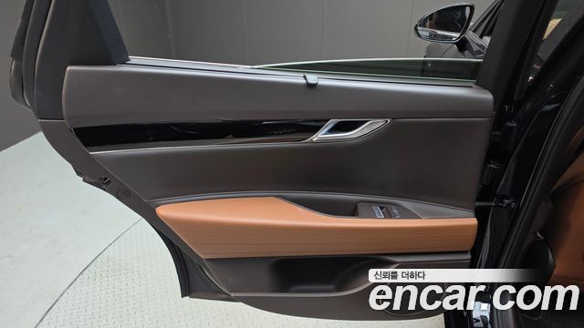 Genesis G80 2022 — photo 15