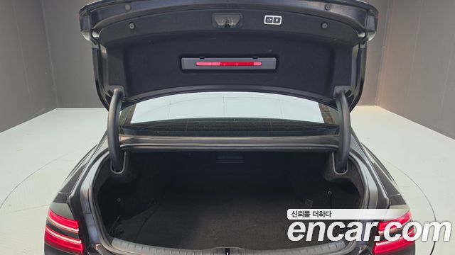 Genesis G80 2022 — photo 27