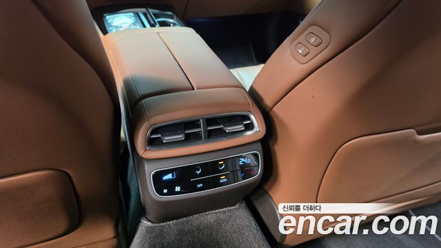 Genesis G80 2022 — photo 36