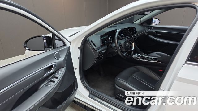 Hyundai Sonata 2023 — photo 13