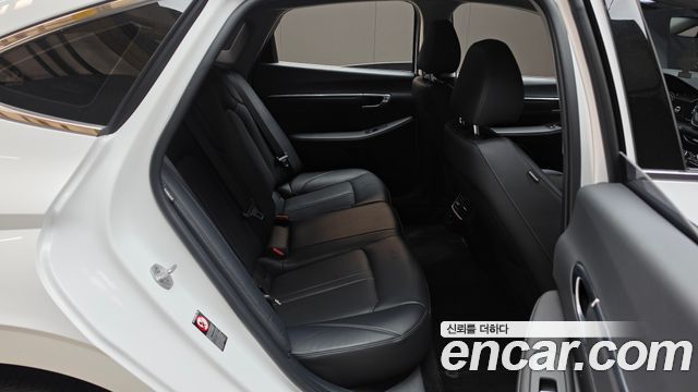 Hyundai Sonata 2023 — photo 17