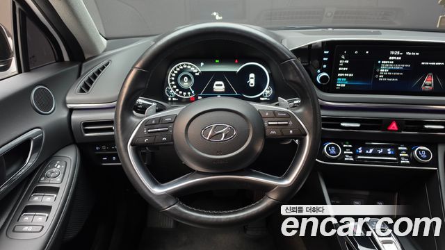 Hyundai Sonata 2023 — photo 19