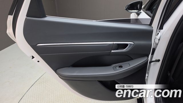 Hyundai Sonata 2023 — photo 15