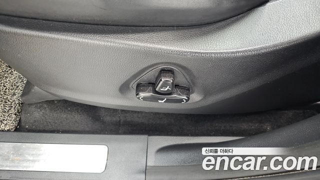 KG Mobility Rexton 2019 — photo 32