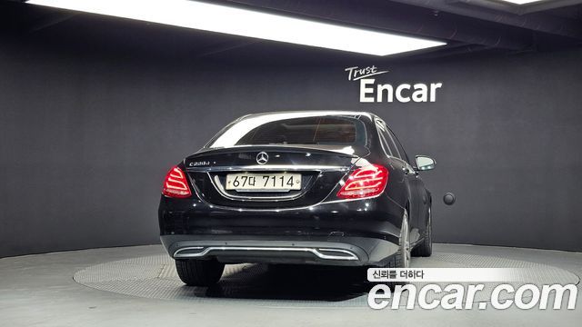 Mercedes-Benz C-Class 2017 — photo 4