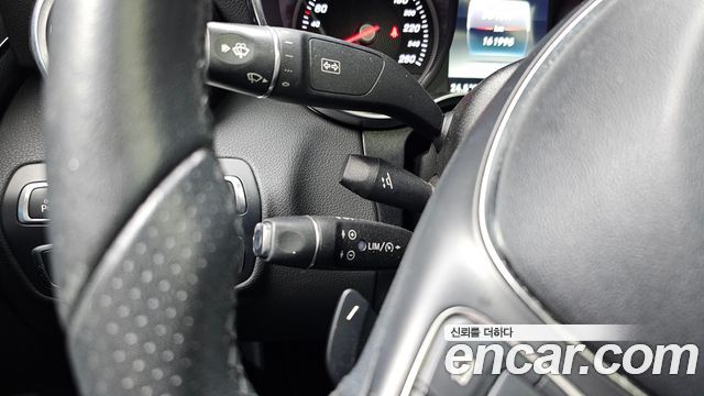 Mercedes-Benz C-Class 2017 — photo 19