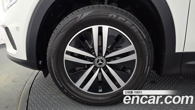 Mercedes-Benz GLB-Class 2021 — photo 5