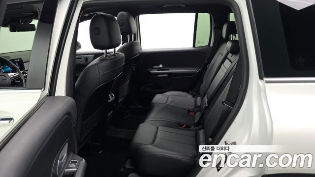 Mercedes-Benz GLB-Class 2021 — photo 12