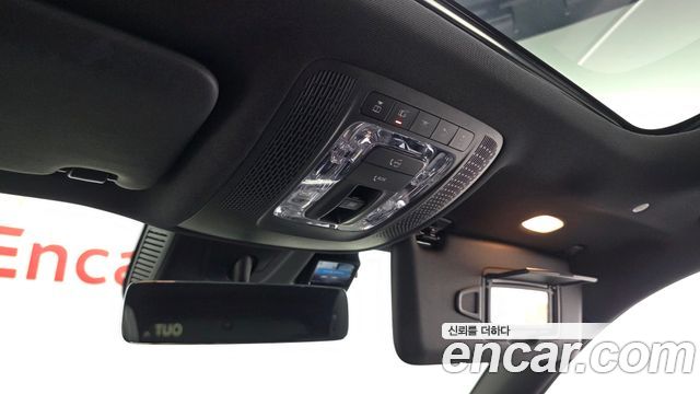 Mercedes-Benz GLB-Class 2021 — photo 19