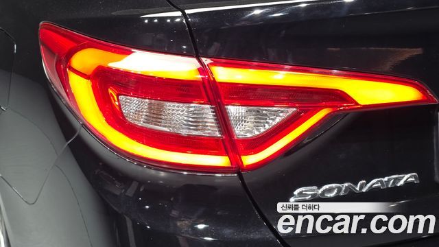 Hyundai Sonata 2015 — photo 9