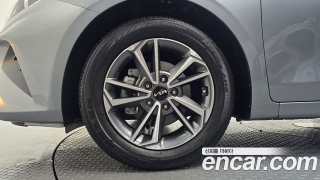 Kia K3 2022 — photo 5