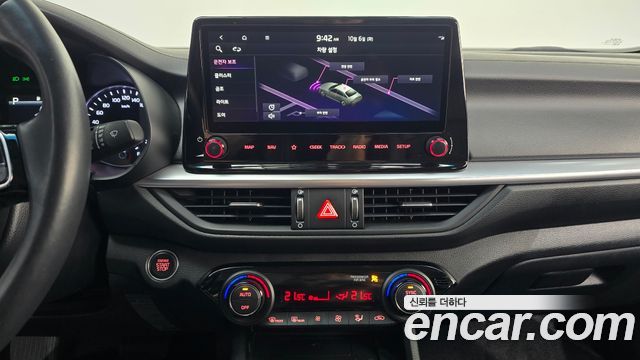 Kia K3 2022 — photo 15