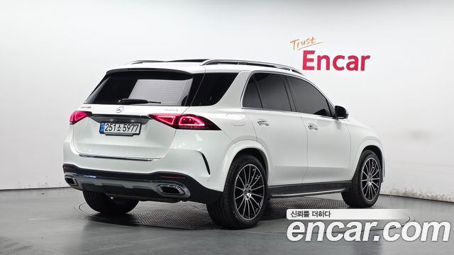 Mercedes-Benz GLE-Class 2023 — photo 2