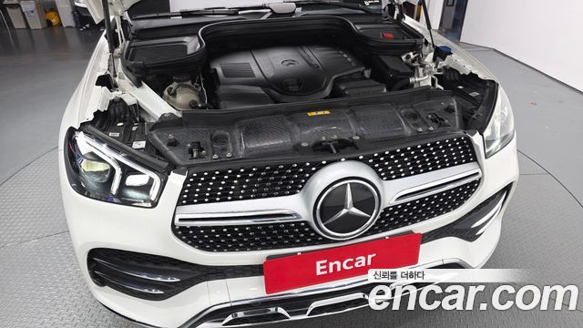 Mercedes-Benz GLE-Class 2023 — photo 6