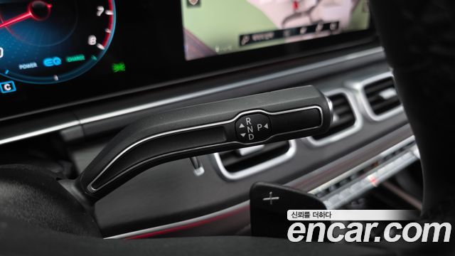 Mercedes-Benz GLE-Class 2023 — photo 9