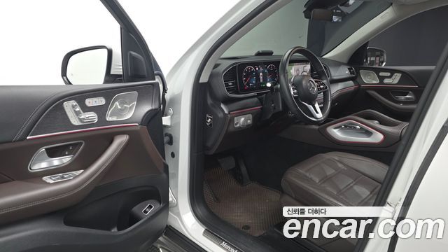 Mercedes-Benz GLE-Class 2023 — photo 10